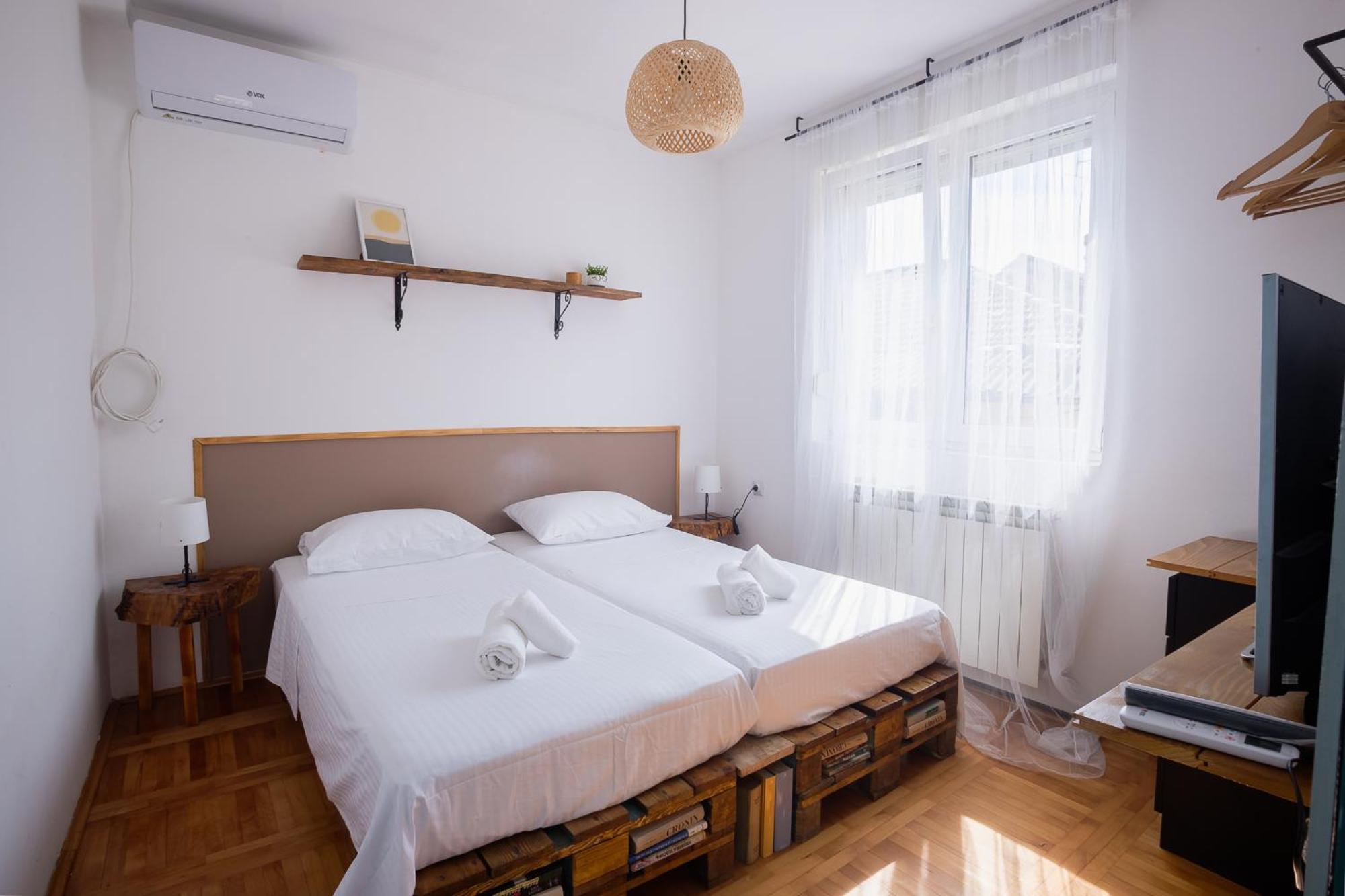 Late Story Apartment Podgorica Bagian luar foto