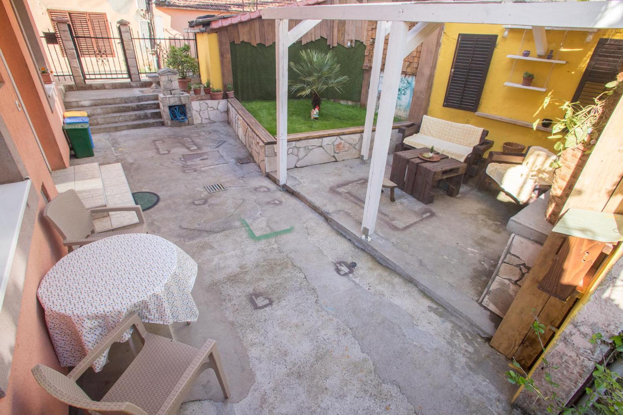 Late Story Apartment Podgorica Bagian luar foto