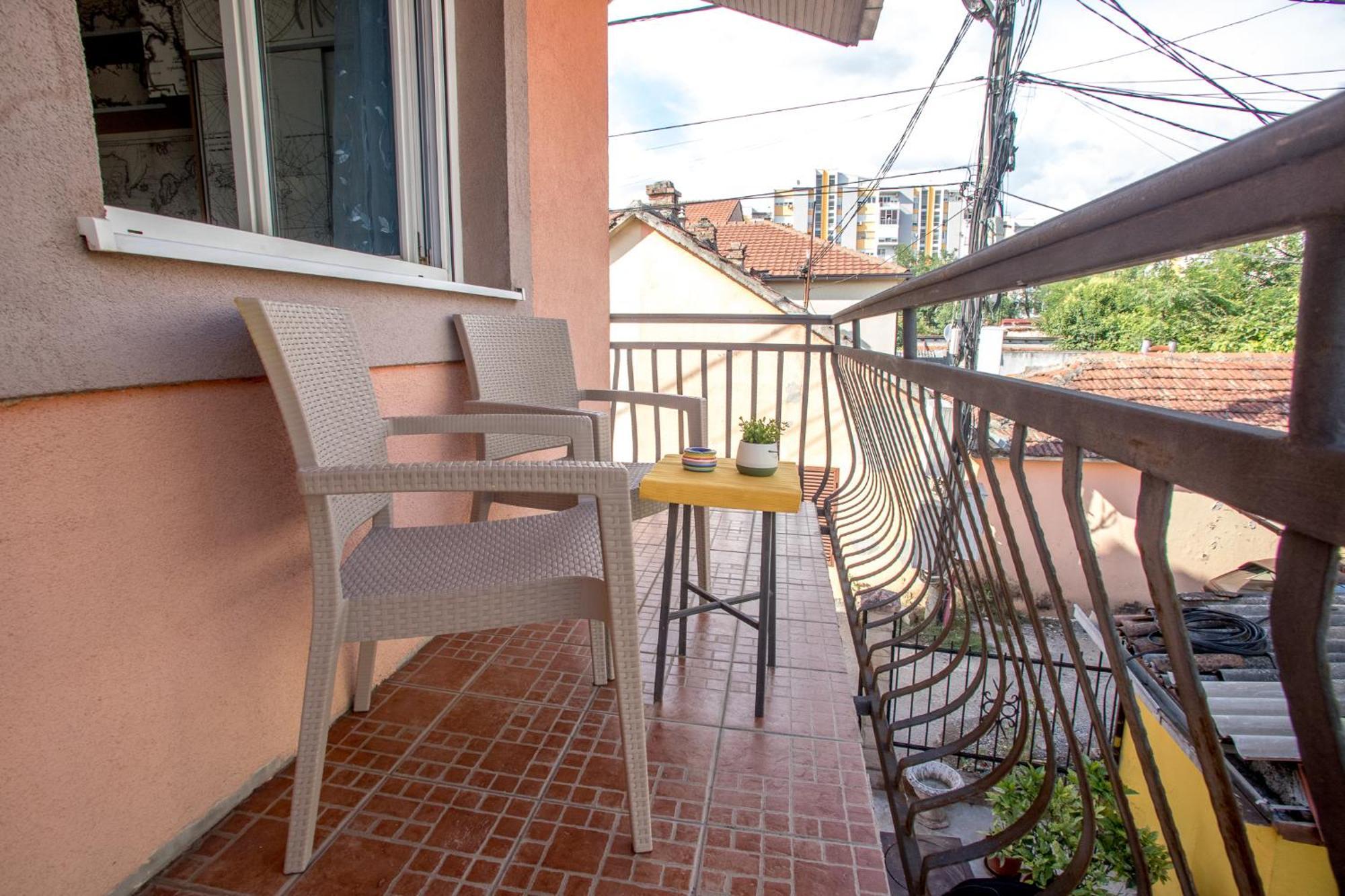 Late Story Apartment Podgorica Bagian luar foto